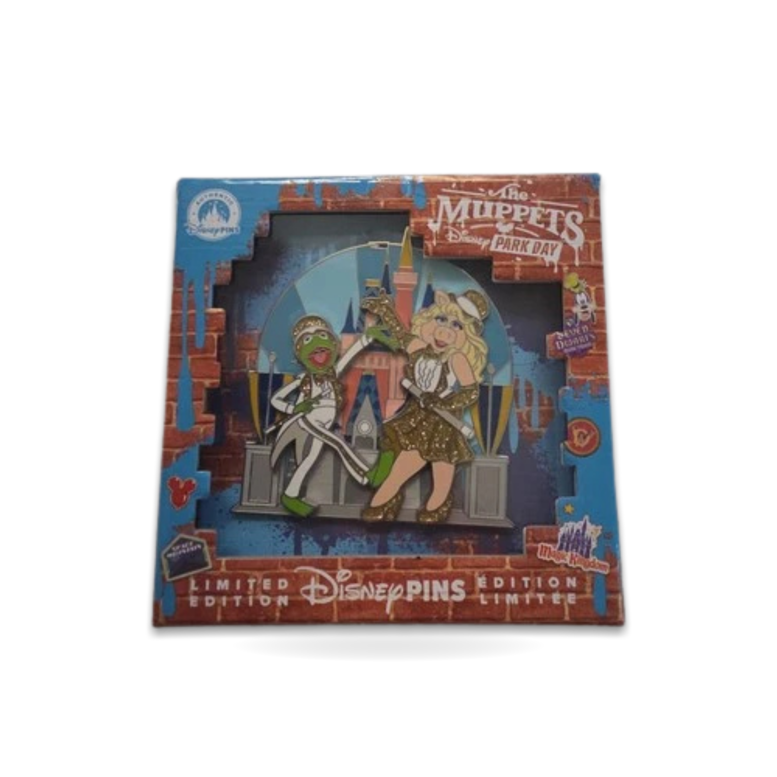 Muppets Day Magic Kingdom Kermit Piggy Limited Edition 1500 Trading Pin