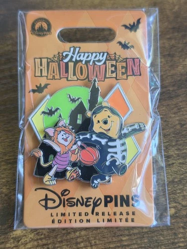 Happy Halloween Winnie the Pooh Piglet Trading Pin