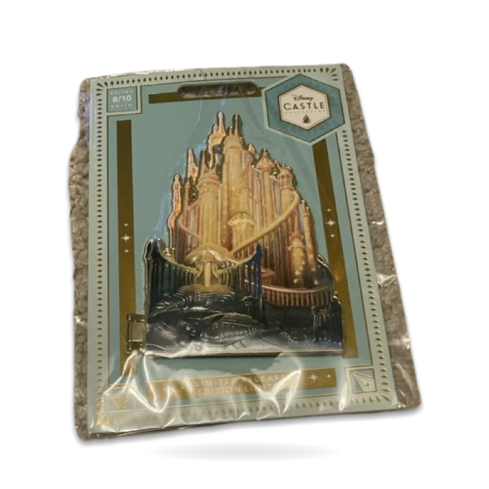 Castle Collection Jumbo Little Mermaid 8/10 Trading Pin